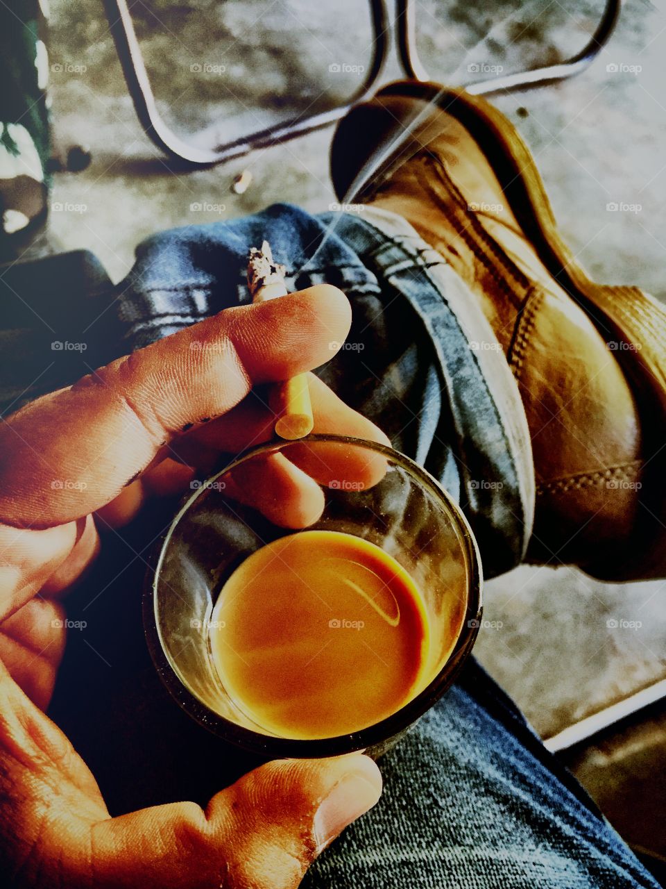 Smoking cigarettes and having ☕️ 