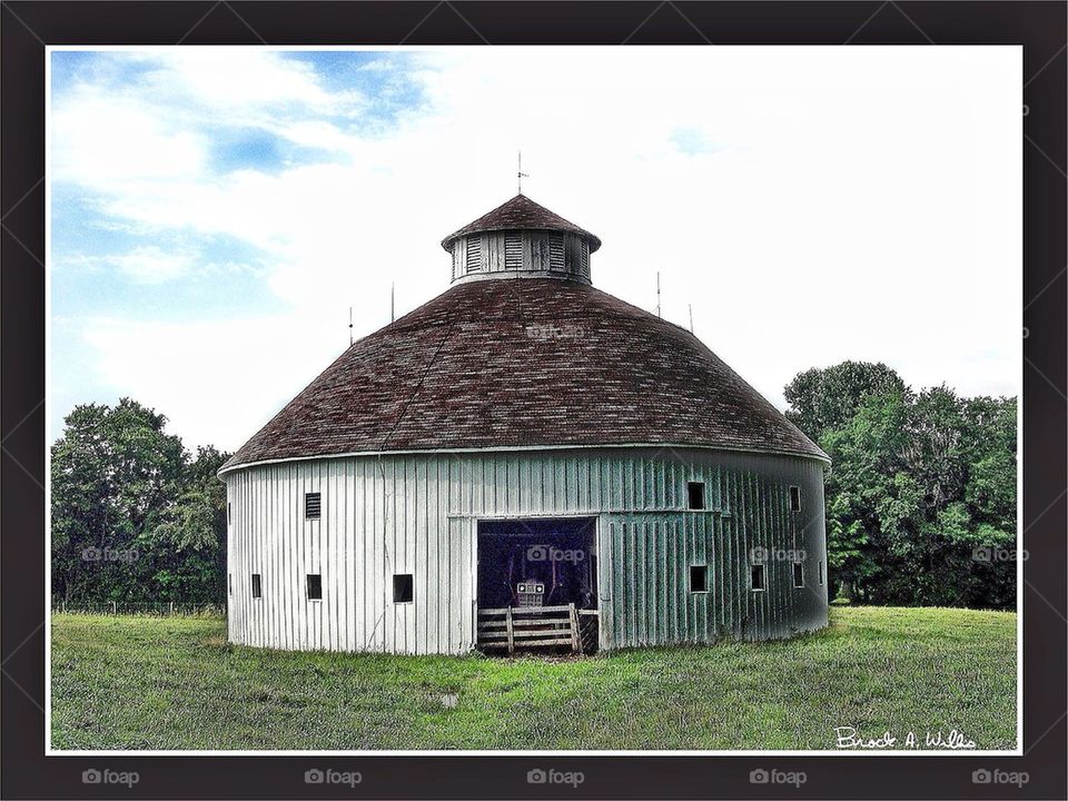 Old round barn