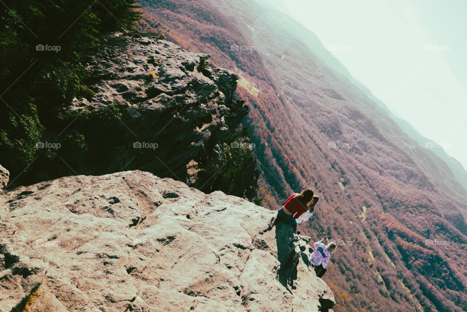 On the top of Grandfather Mountain * En la cima de Grandfather Mountain