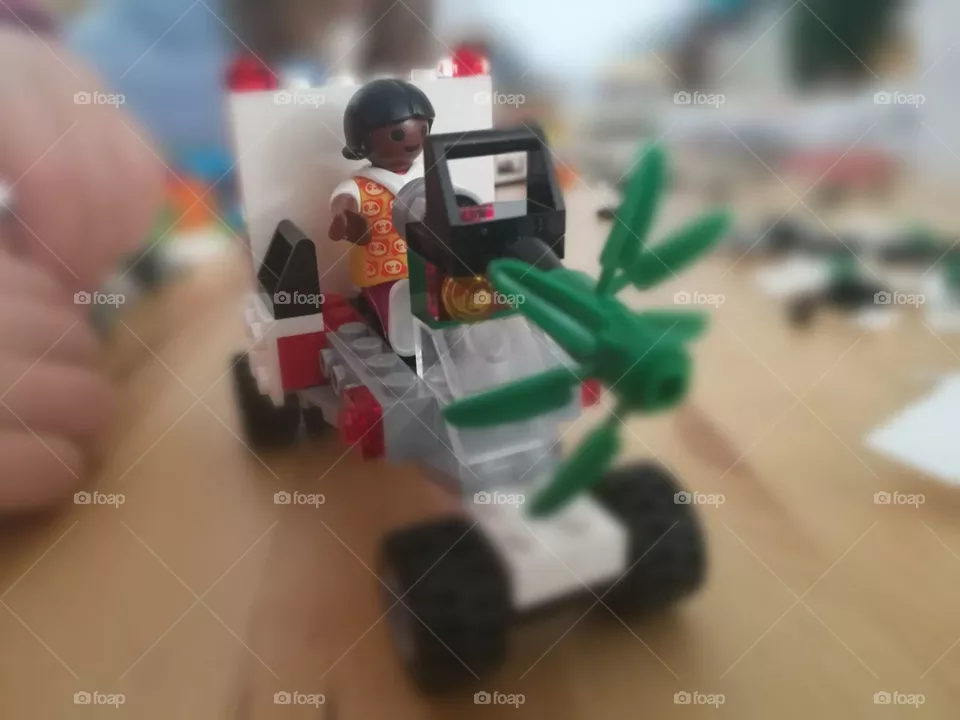 toys