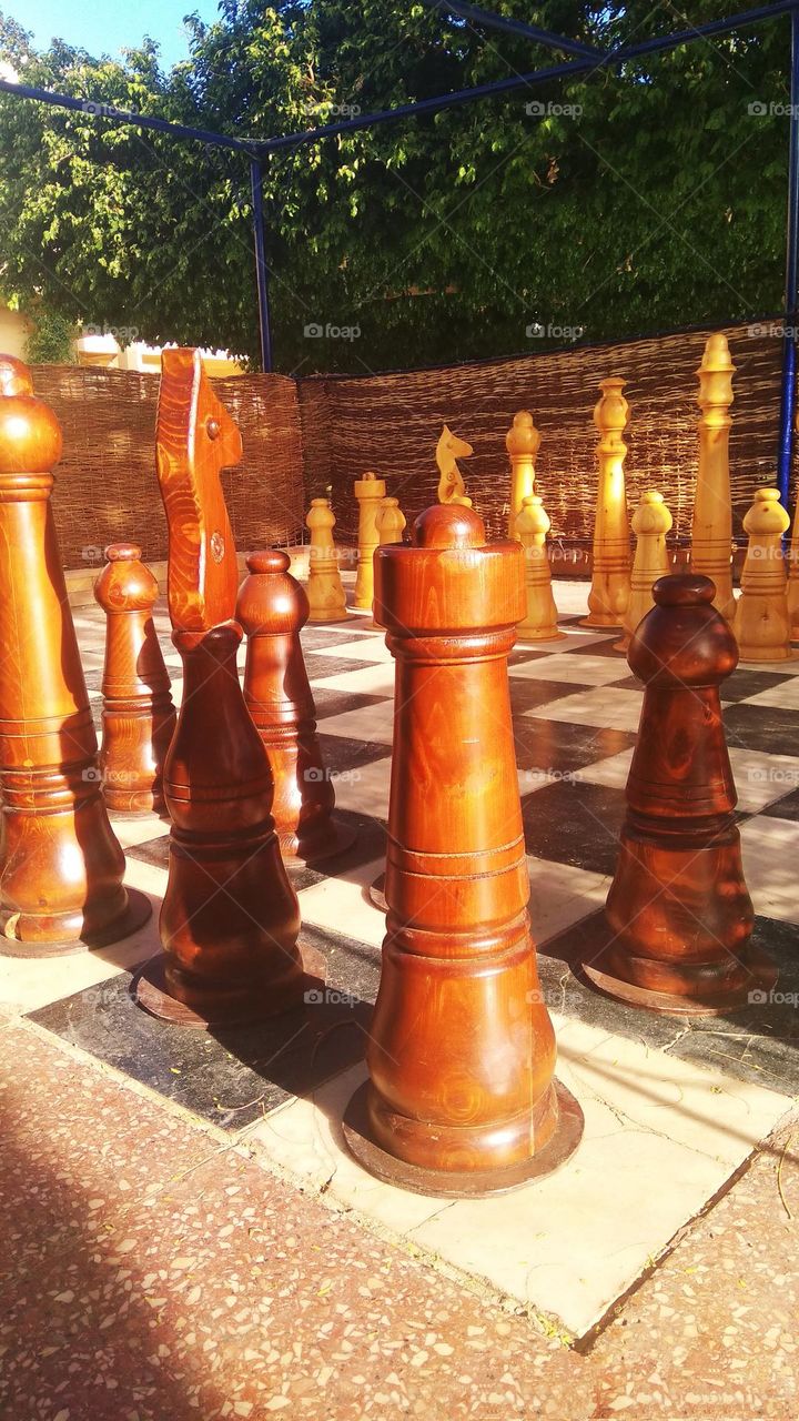 battle wood vs. metal