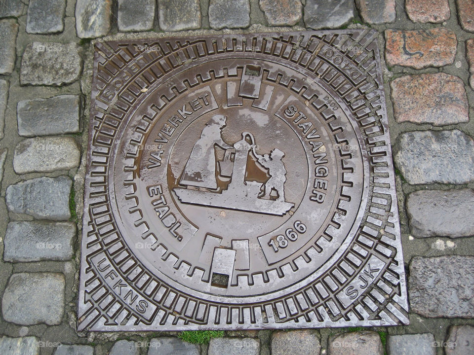 norway cover stavanger manhole by sotomonte