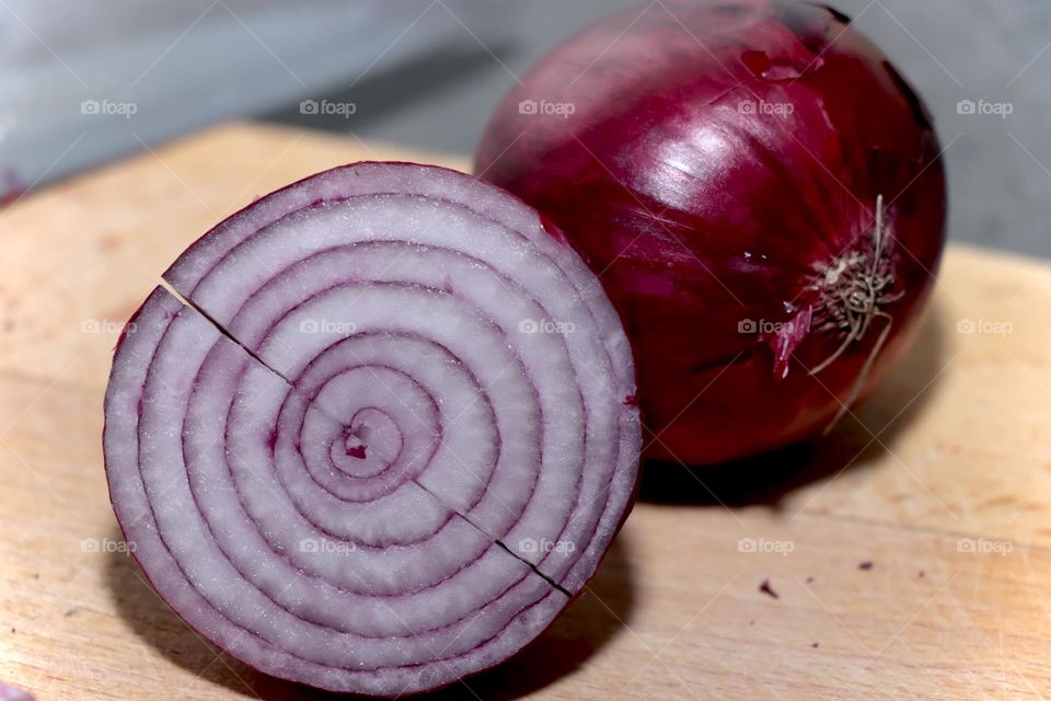 Violet onion