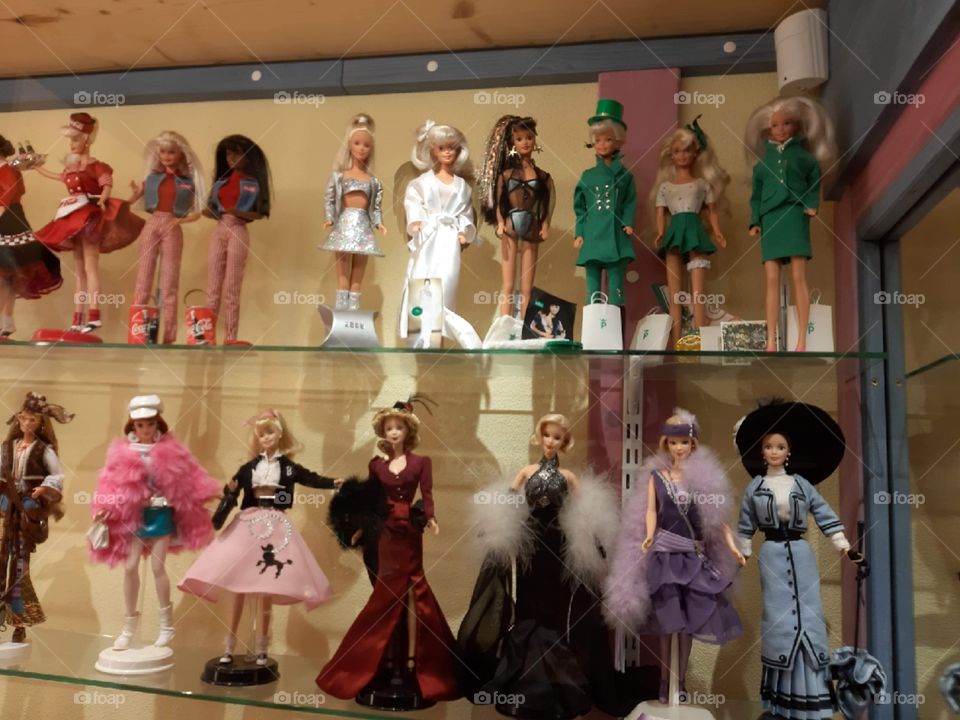 The magic world of dolls