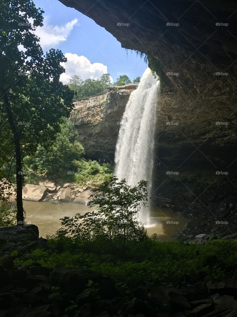The majestic Noccalula Falls in Alabama, the site of a heartbreaking story of love and romance and the ultimate sacrifice. 