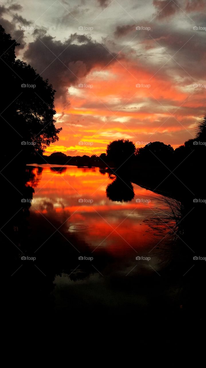 Sunset Golf - A long day deserves a beautiful sunset.