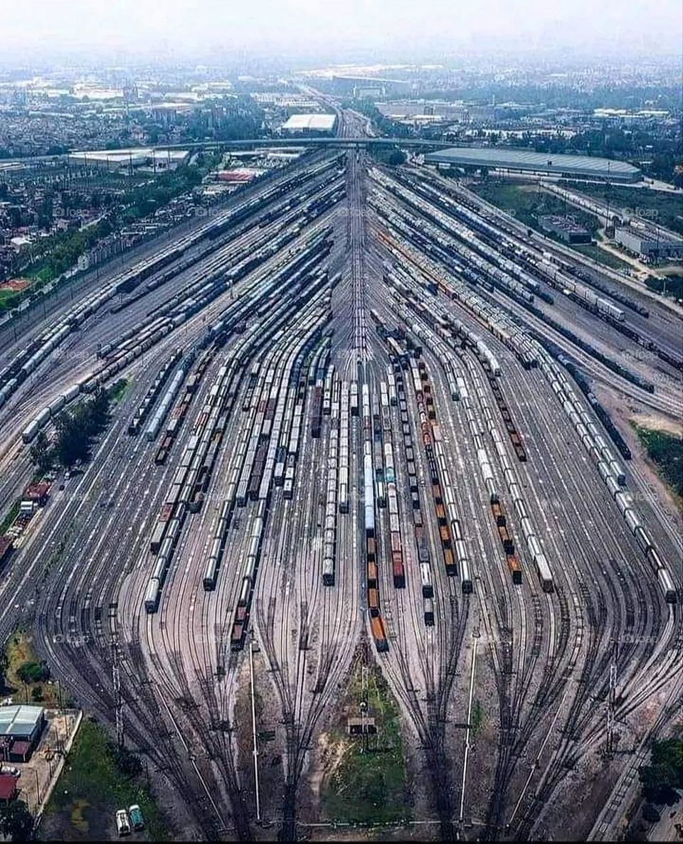 Pictures of very huge buildings and very beautiful architecture and there is nothing more beautiful than it