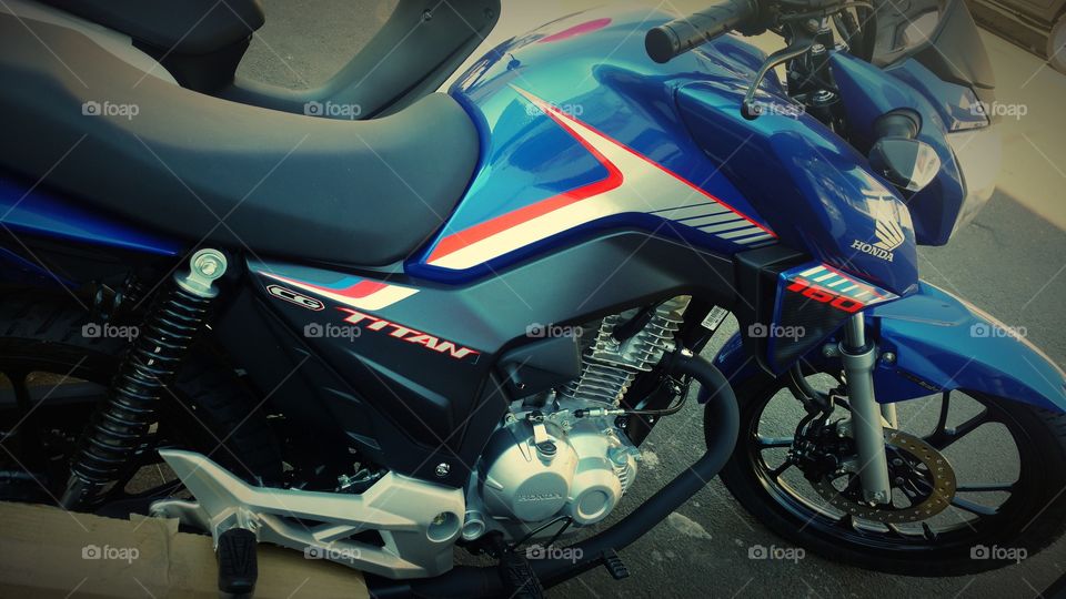 Moto Honda Titan 160.