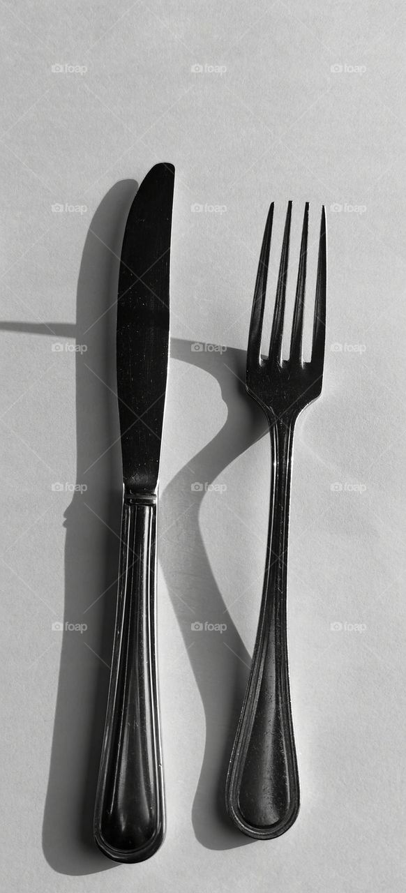 Tableware in black and white