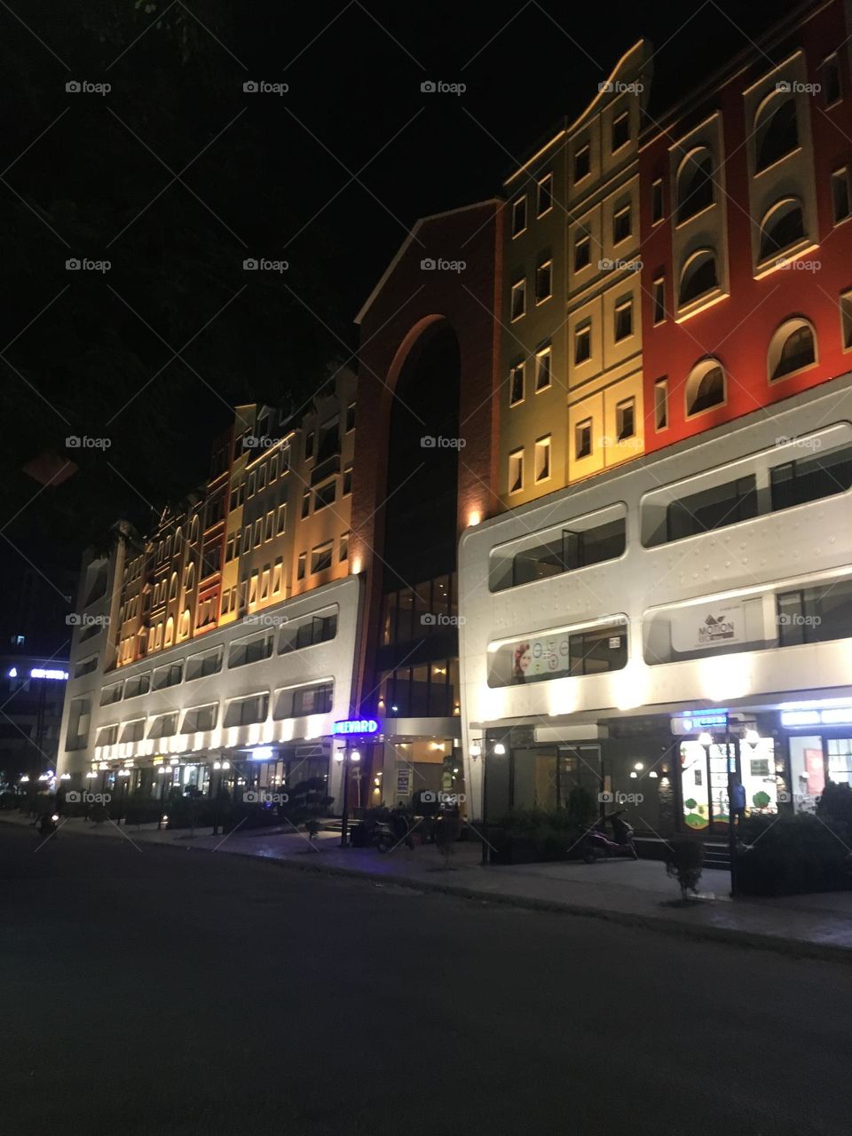 Building and lights in India 