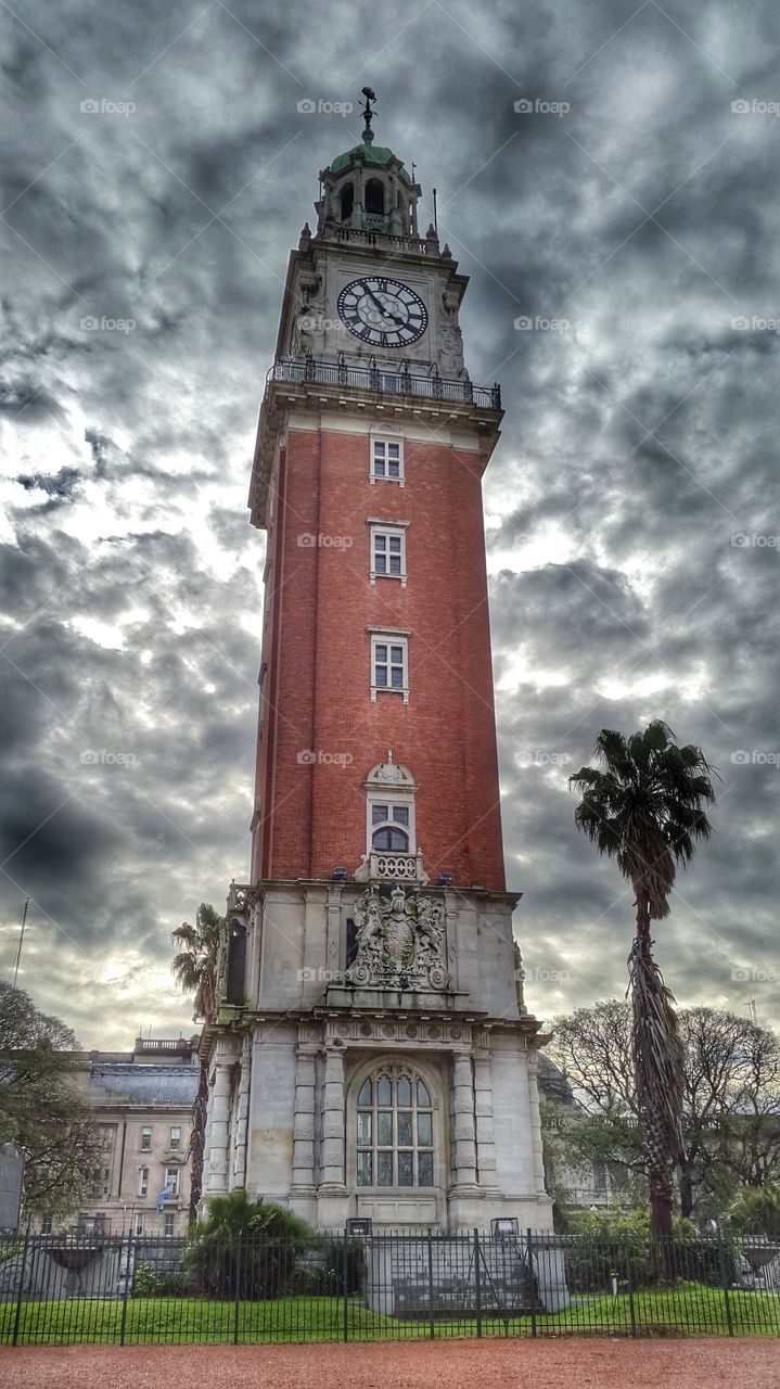 england monument. england tour in Buenos aires