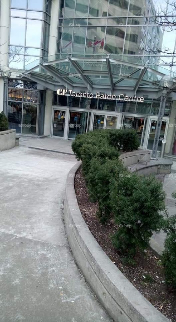 Huge 3 floor mall downtown Toronto.  Easy place to get lost. Did that I few times.