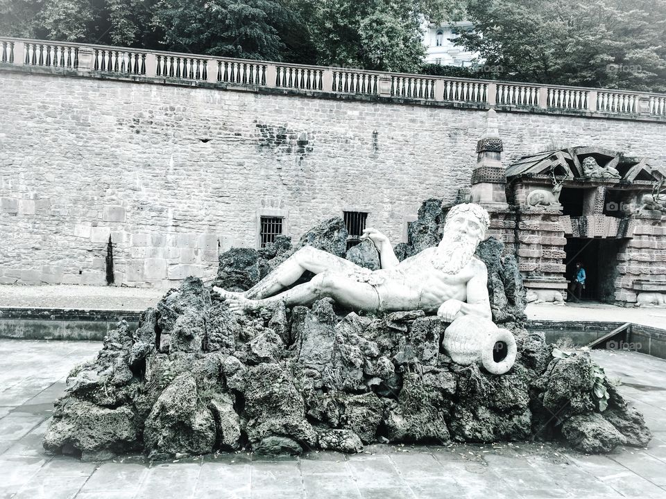 poseidon statue heidelberg castle