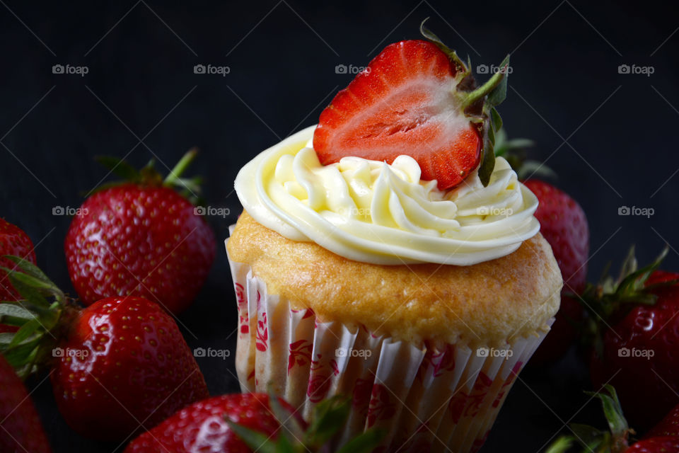 Strawberry cupcakes