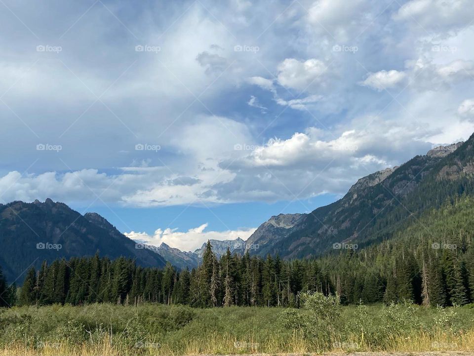 Cascade mountains and valley