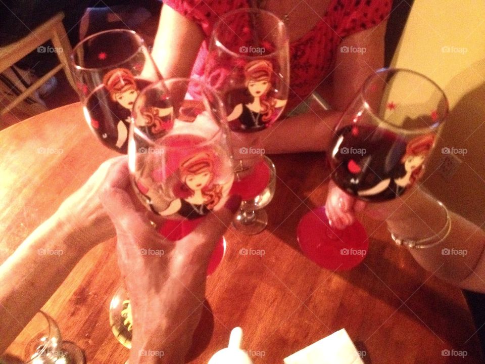 Cheers to a red wine amoung friends
