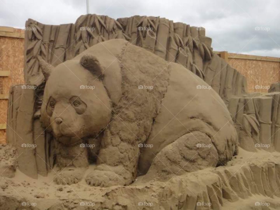 GIANT Asian panda , 
sand sculptures, sand sculpture,