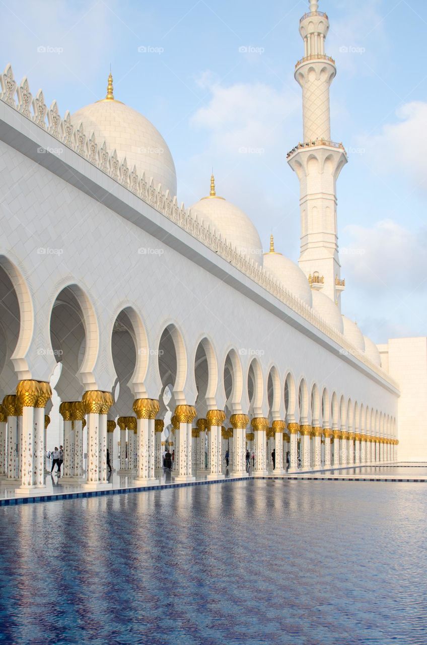 Architectural Marvels, The White Mosque Architecture, Dubai