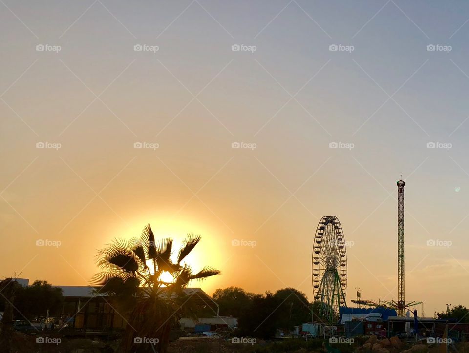 Amusement park in sunset 🌅