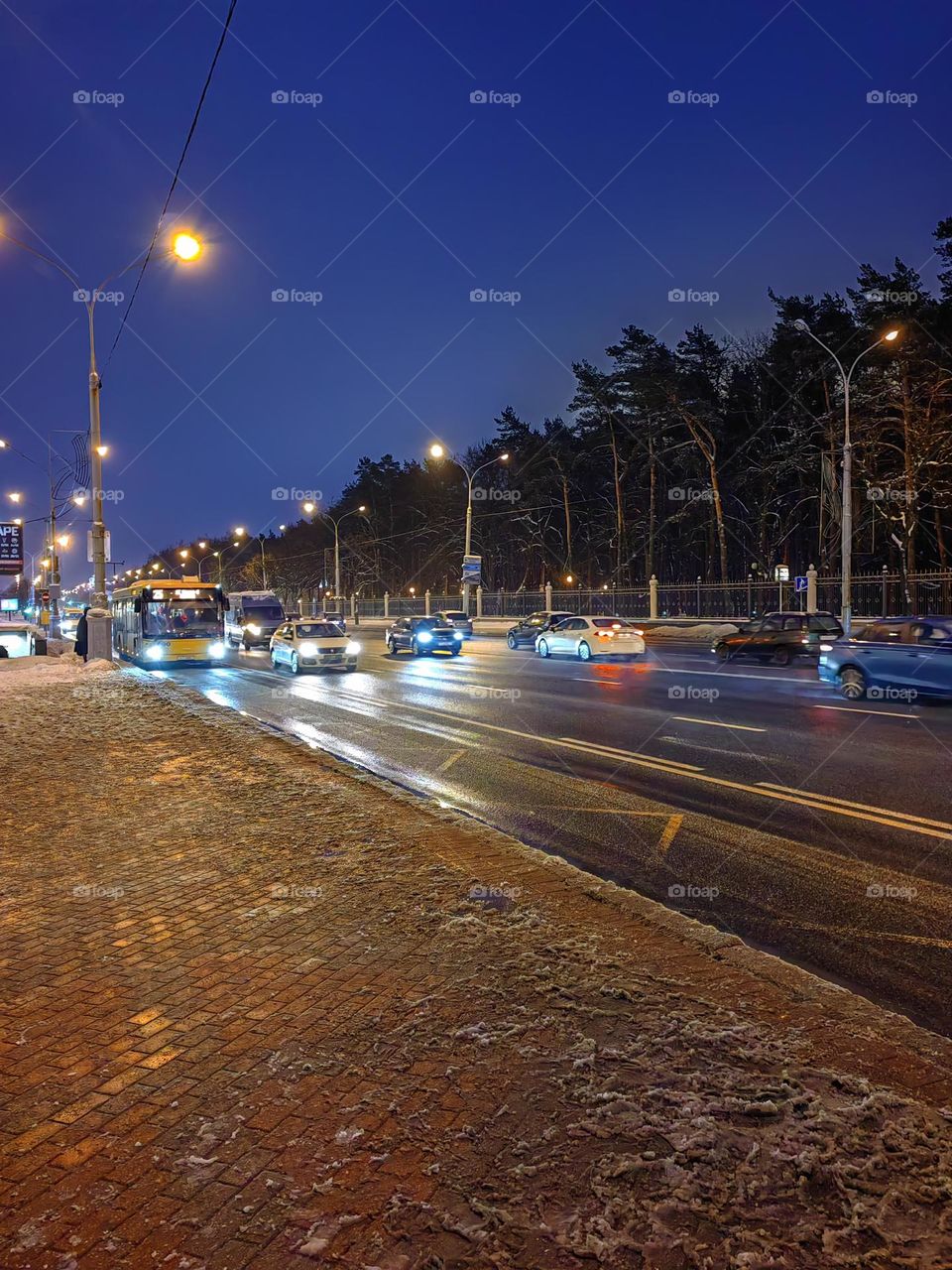 Вечерний город