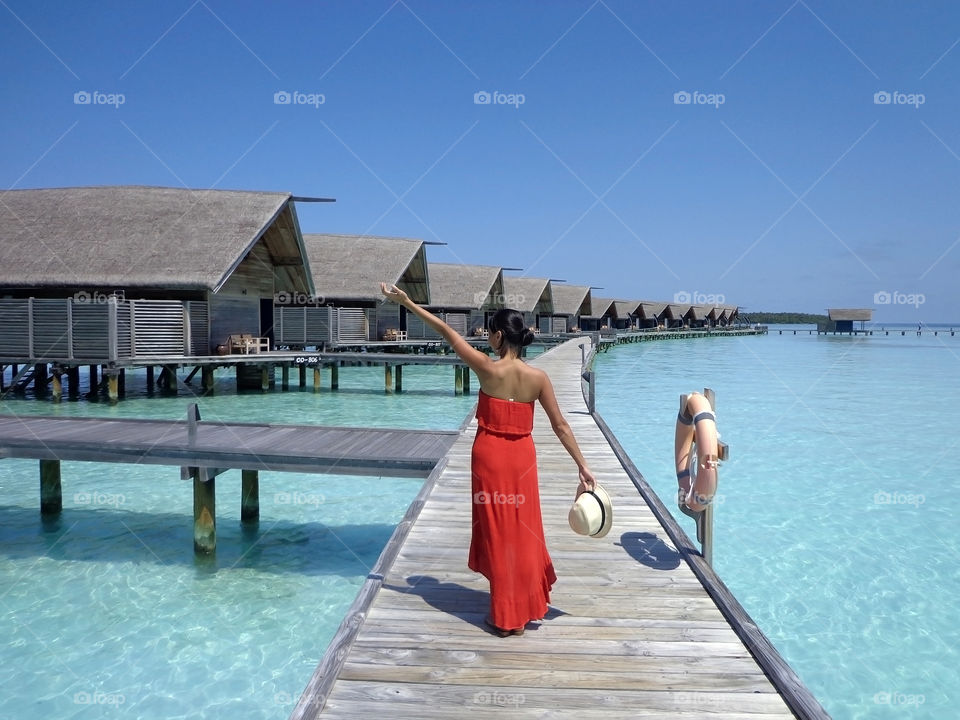 Cocoa Island Resort and the Lady Guest