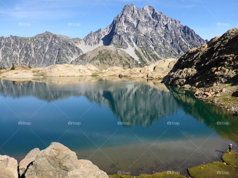 Mt Stuart. Mt Stuart and Lake Ingalls Alpine Lakes Wilderness  