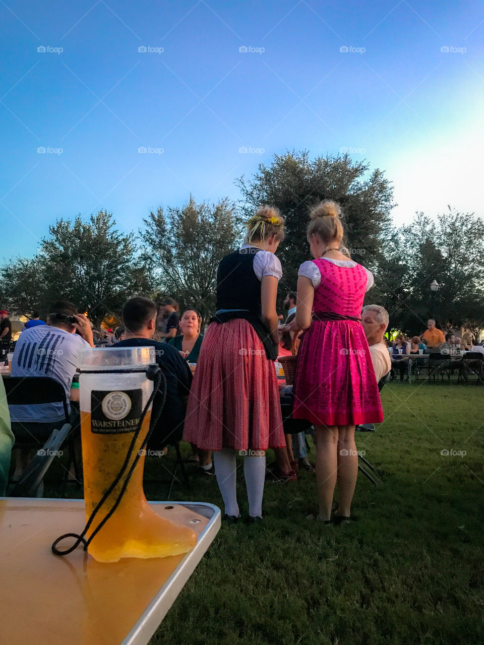 Oktoberfest beer maidens 