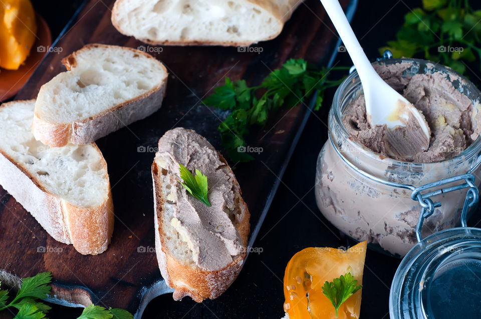 bread with pate