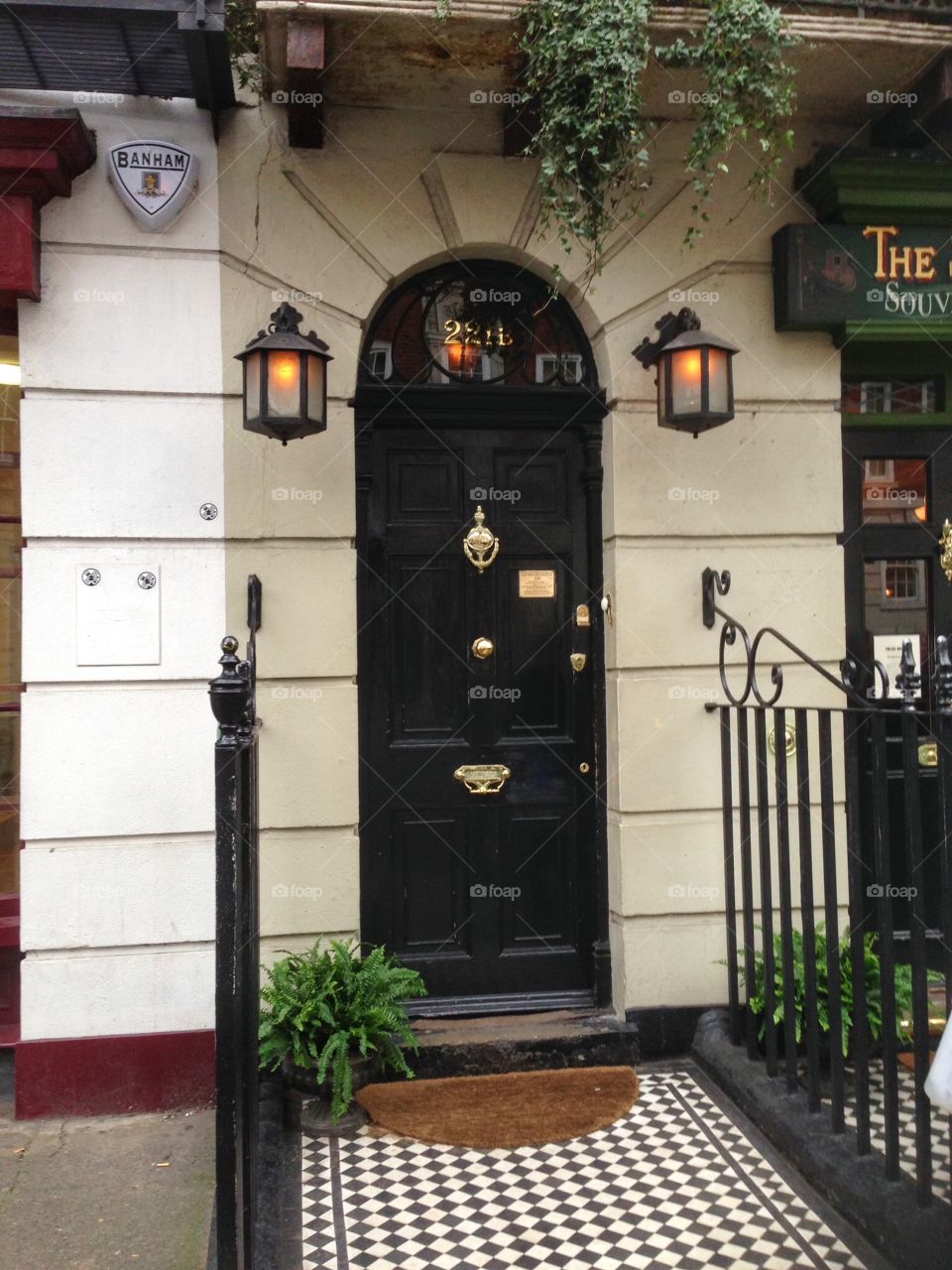 221b Baker Street