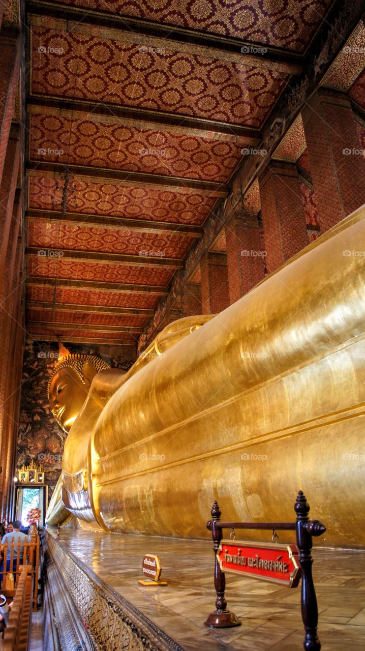 At the feet of the Reclining Buddha