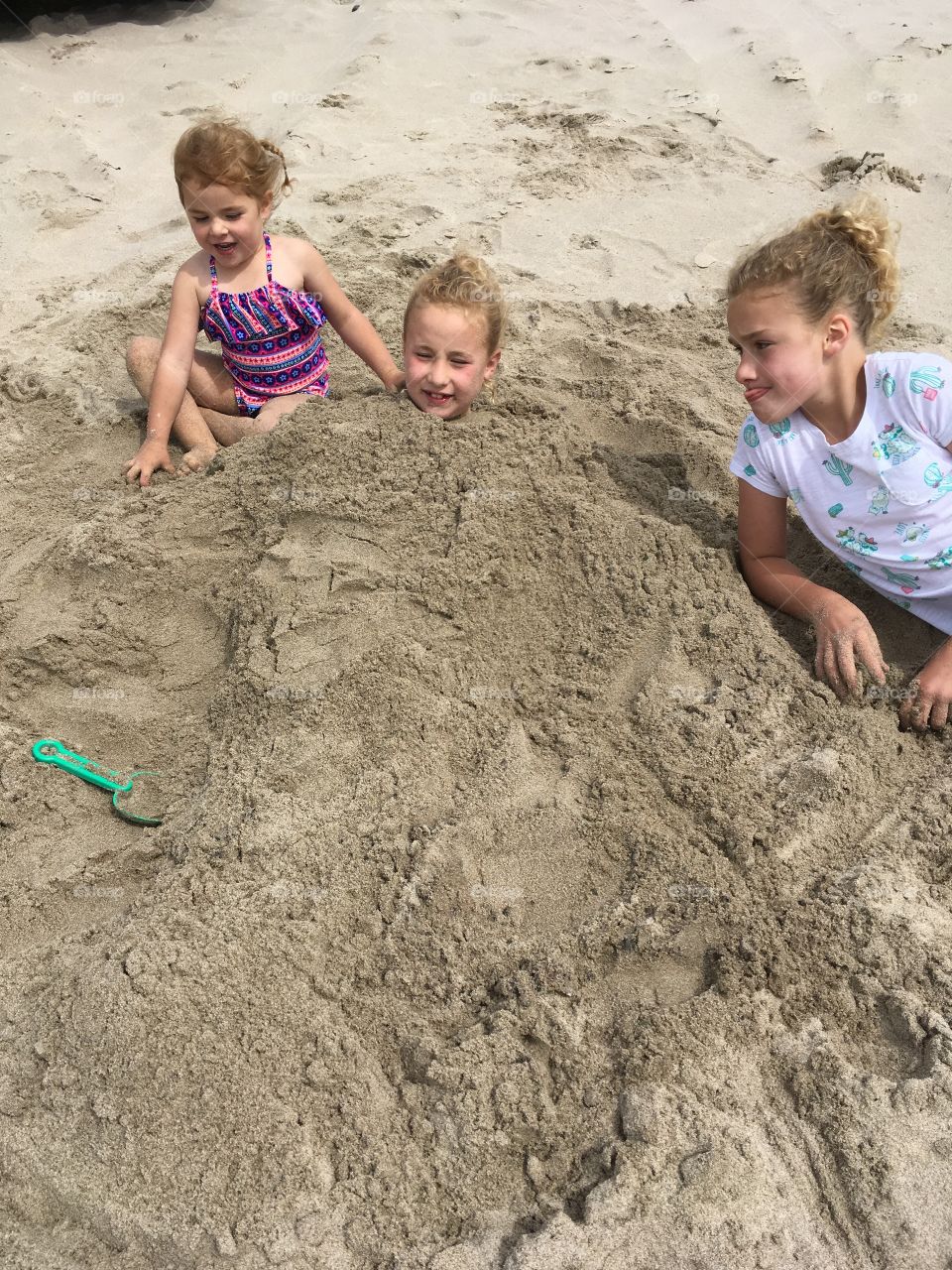 Sisters in the sand 
