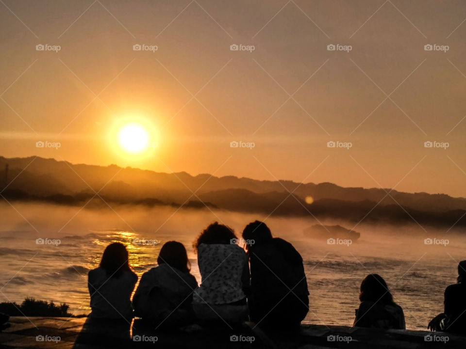 “Man cannot discover new oceans unless he has the courage to lose sight of the shore.”



https://paypal.me/maulidasyarifhidayat