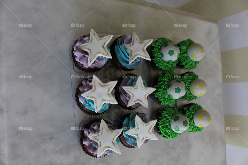 Football themed cup cakes