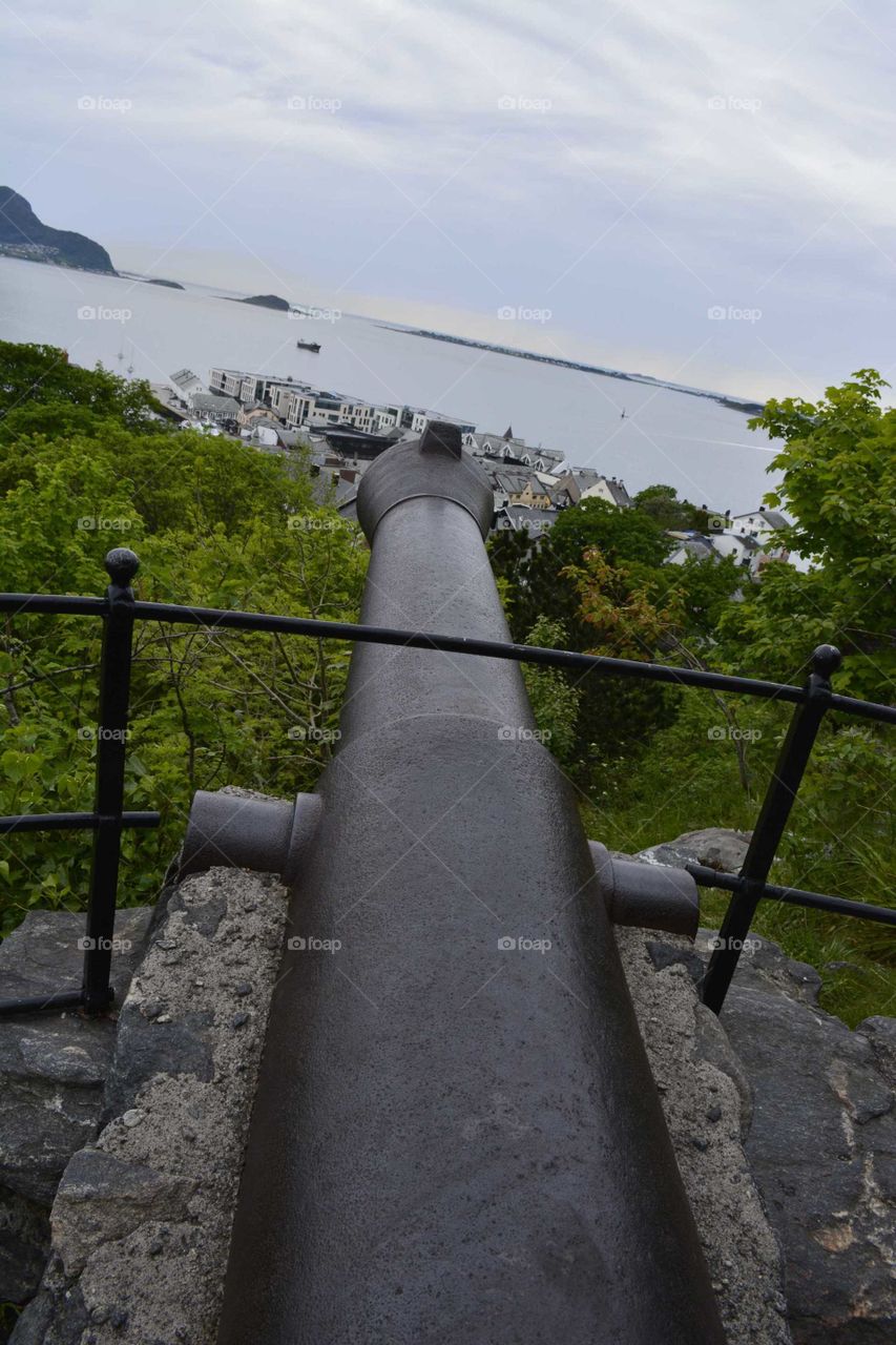 Defending the town - Norway
