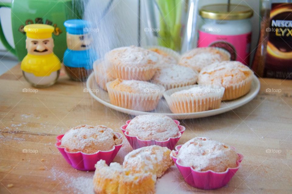 Saffron cupcakes 