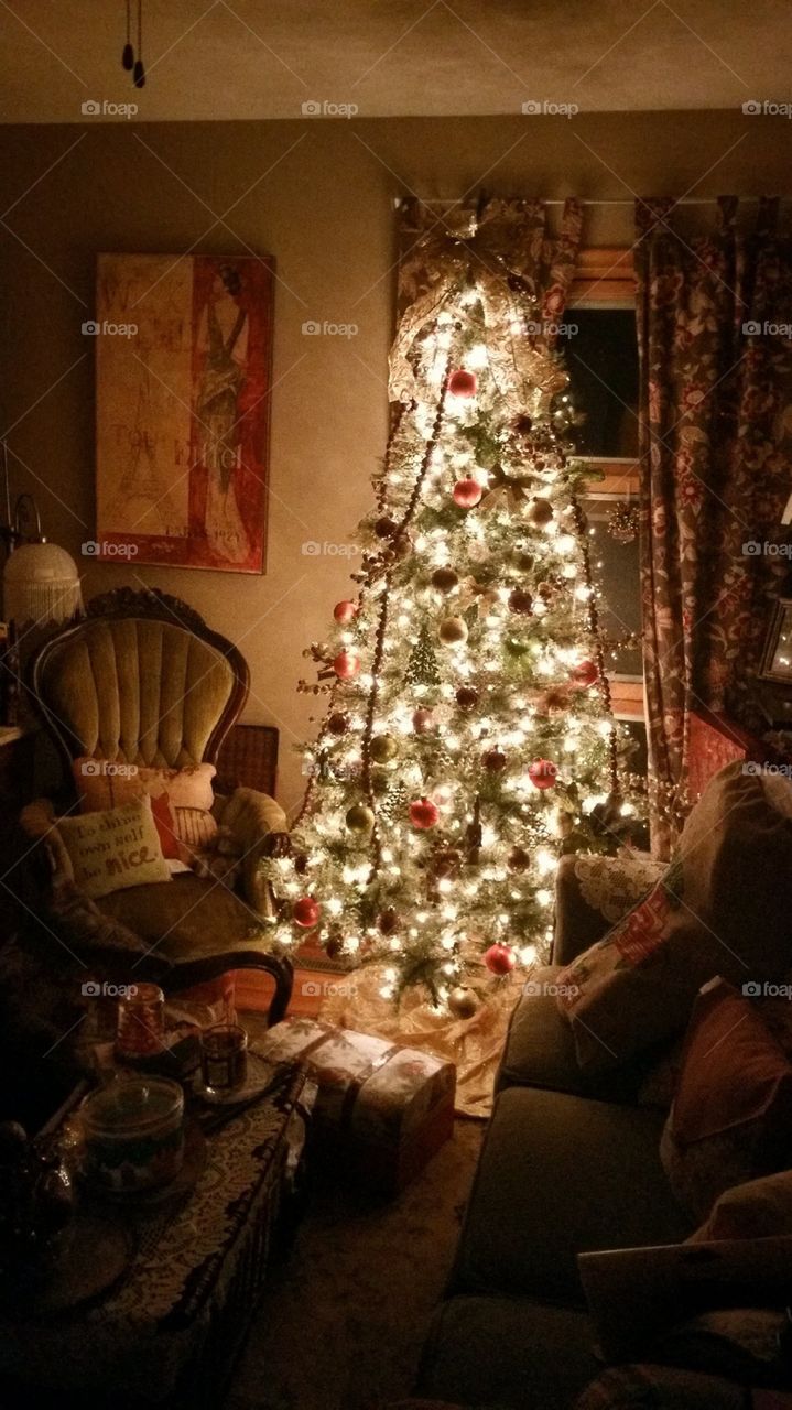 Elegant Christmas Tree