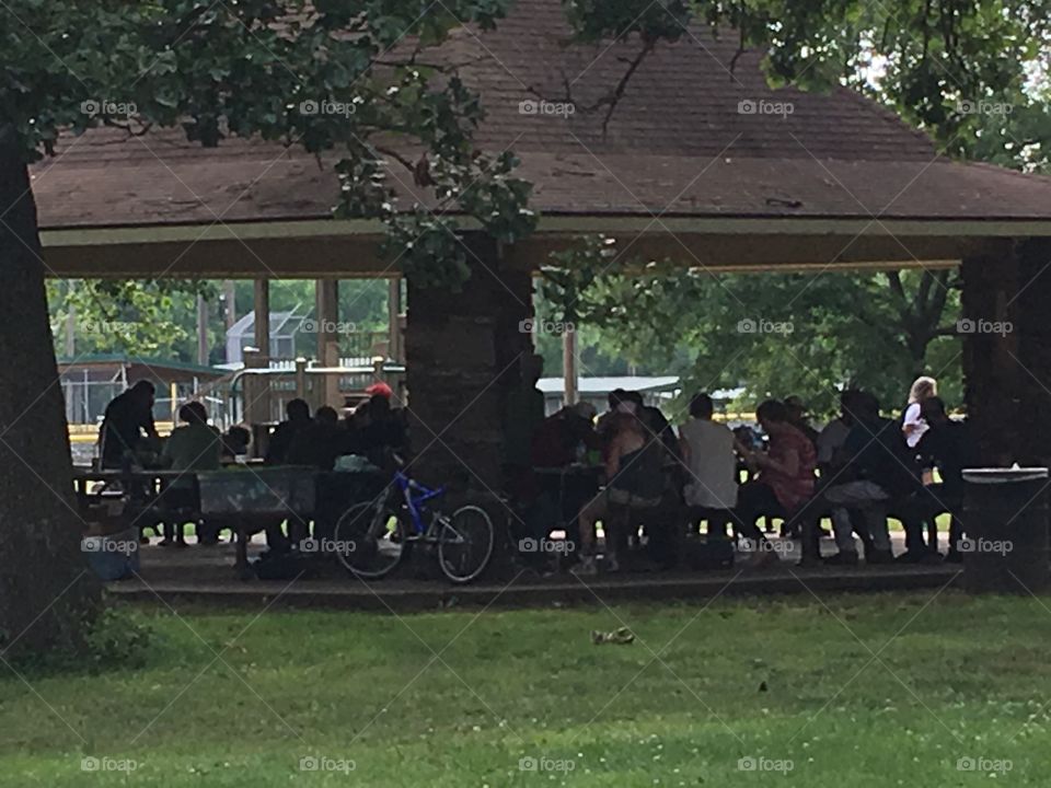 We have a good turn out for art in the park after they paint they’ll eat chicken!