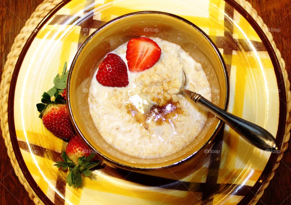 Berries and whole oatmeal