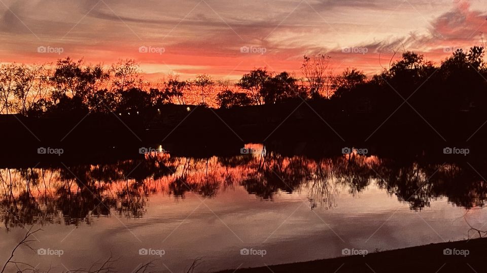 Twilight is in full swing awesome and Vivid Colours are making way across the Western Sky. 