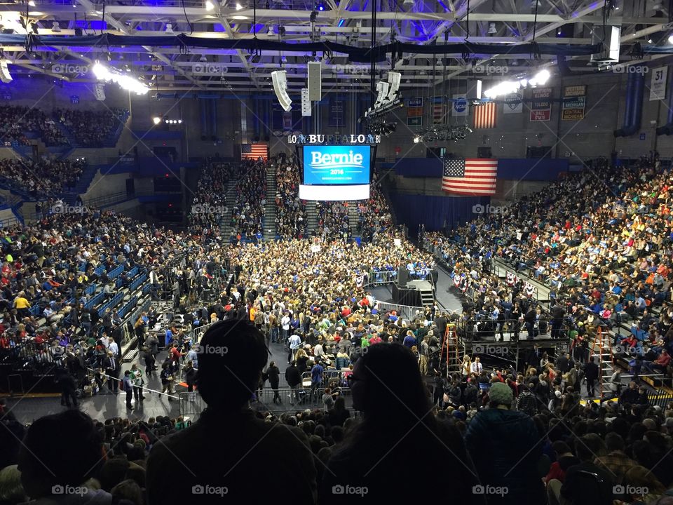 Crowd for Bernie Sanders at University at Buffalo 