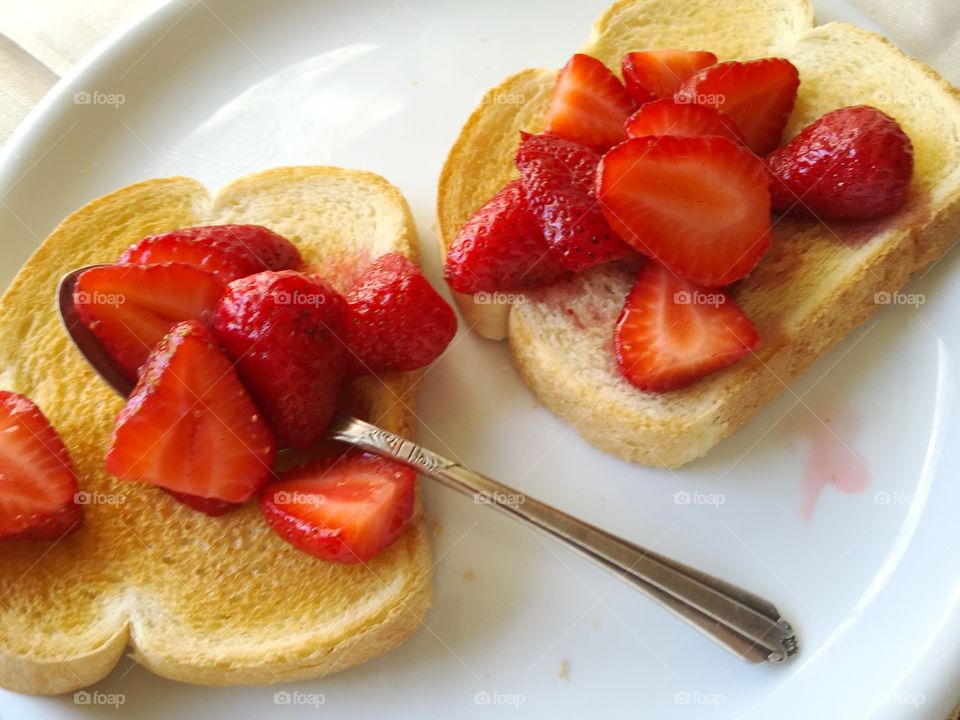 Sweet strawberries on toast