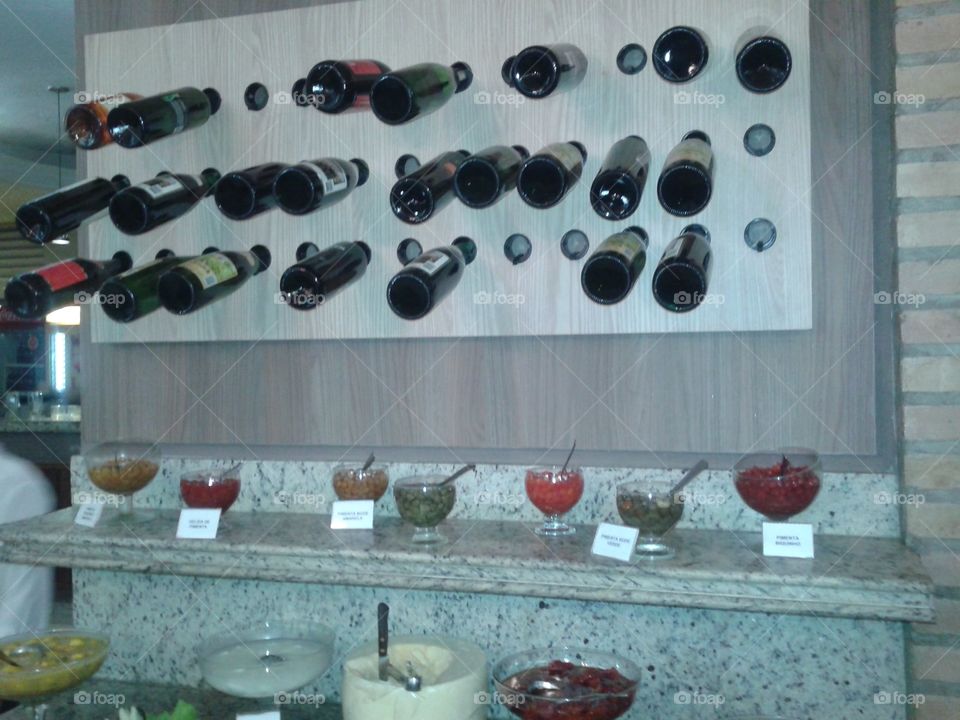 A practical way to atore wine bottles