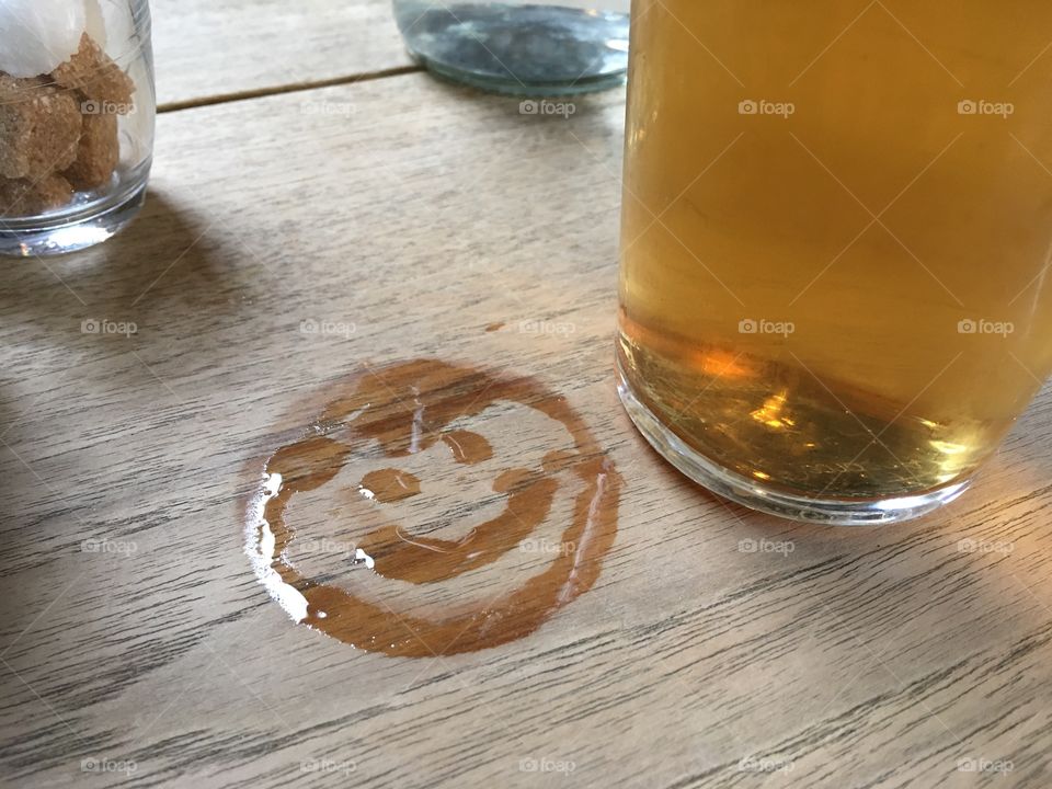 Happy Table 