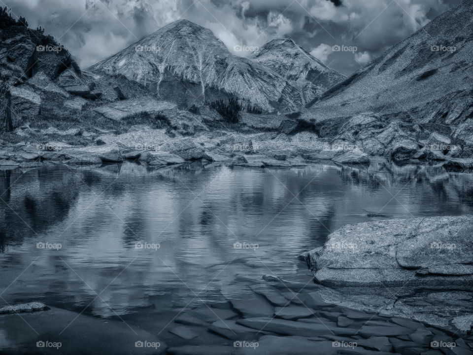 Idyllic lake with mountain