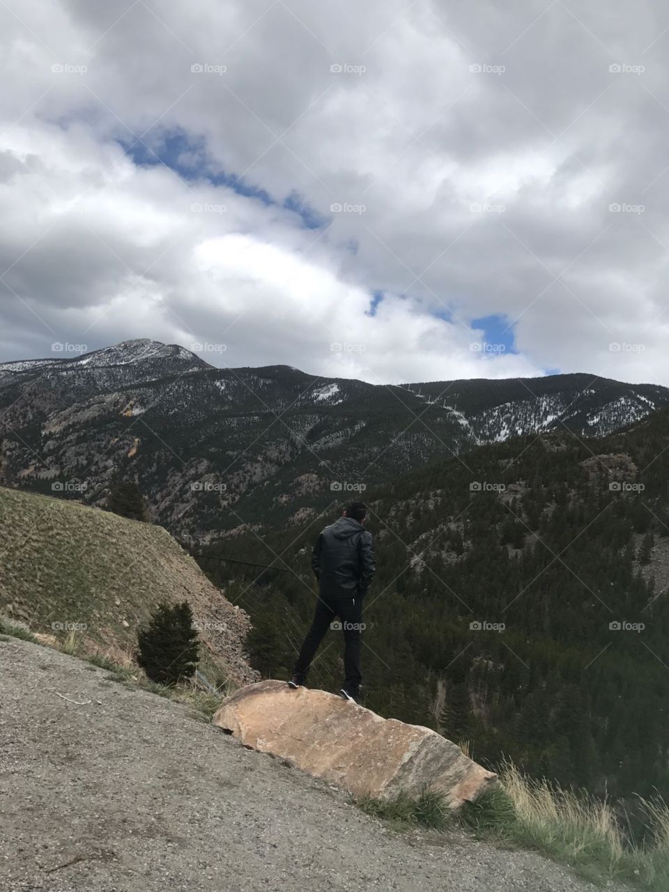 Overlooking the Colorado Mts May2017