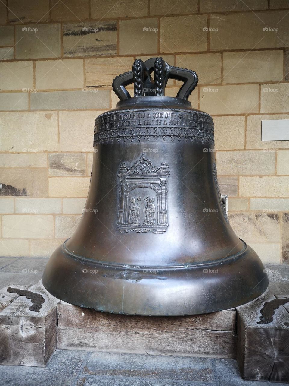 Antique Bell 1550