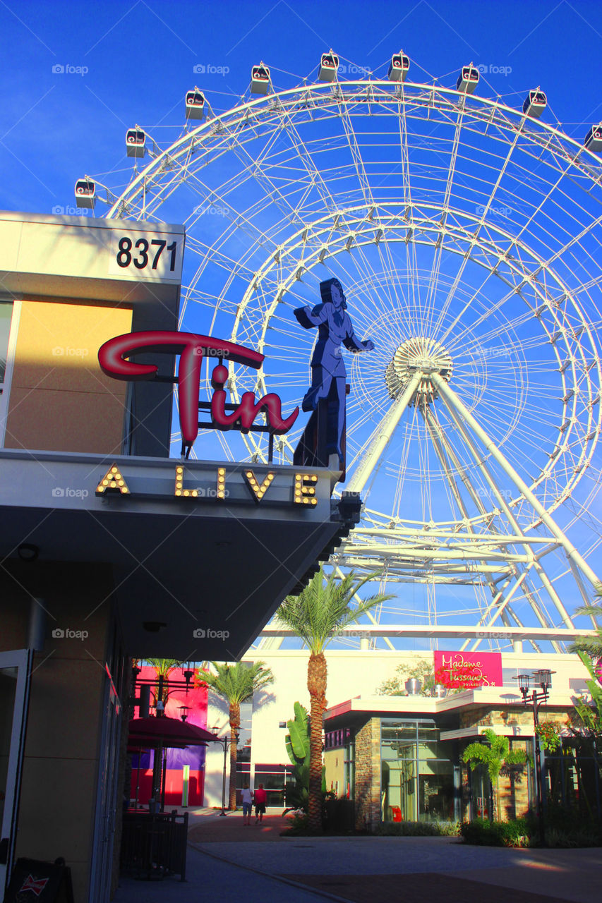 Orlando eye and shopping and restaurants. News photogrsphy the eye opens in Two weeks