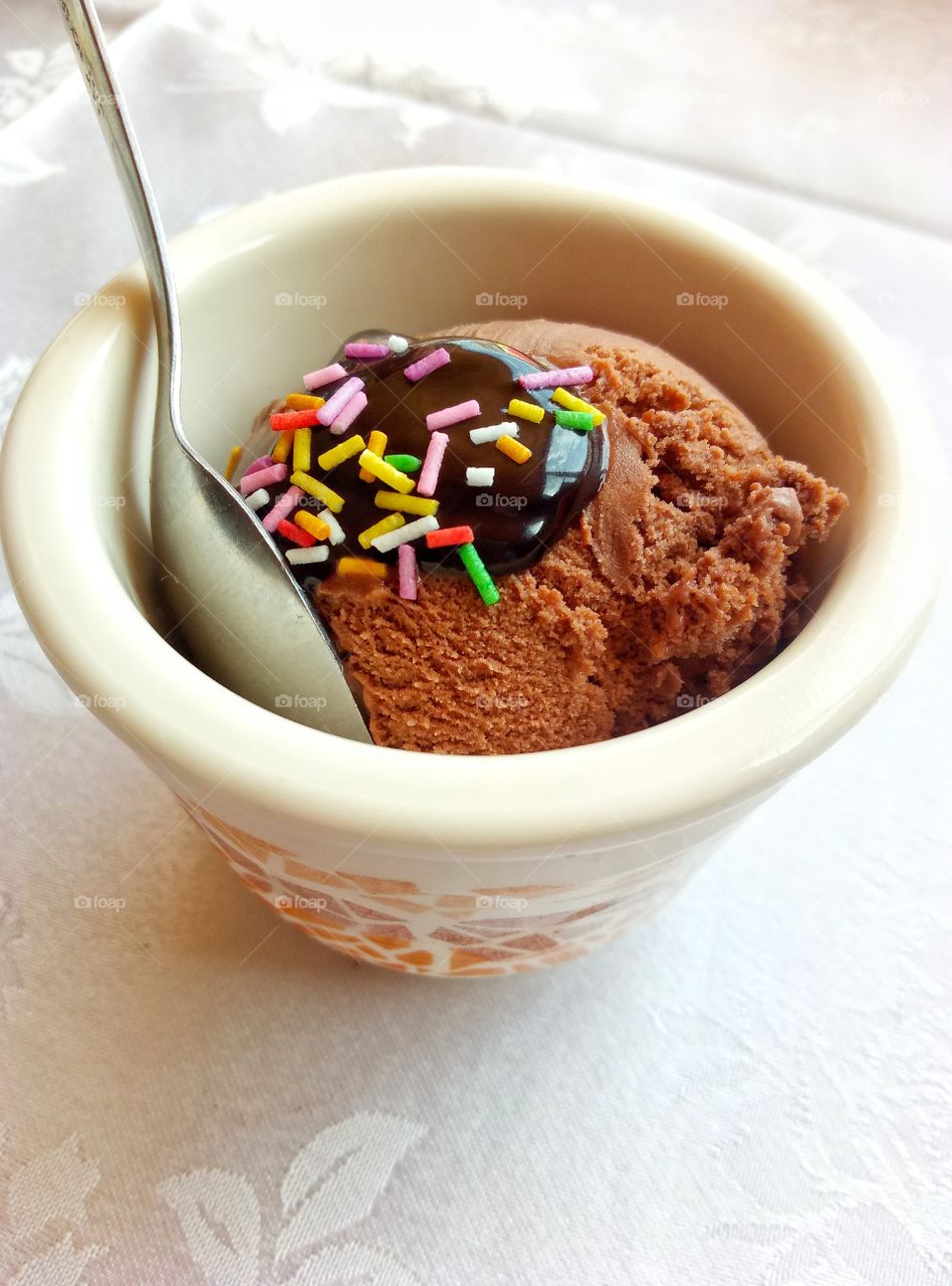 chocolate ice cream