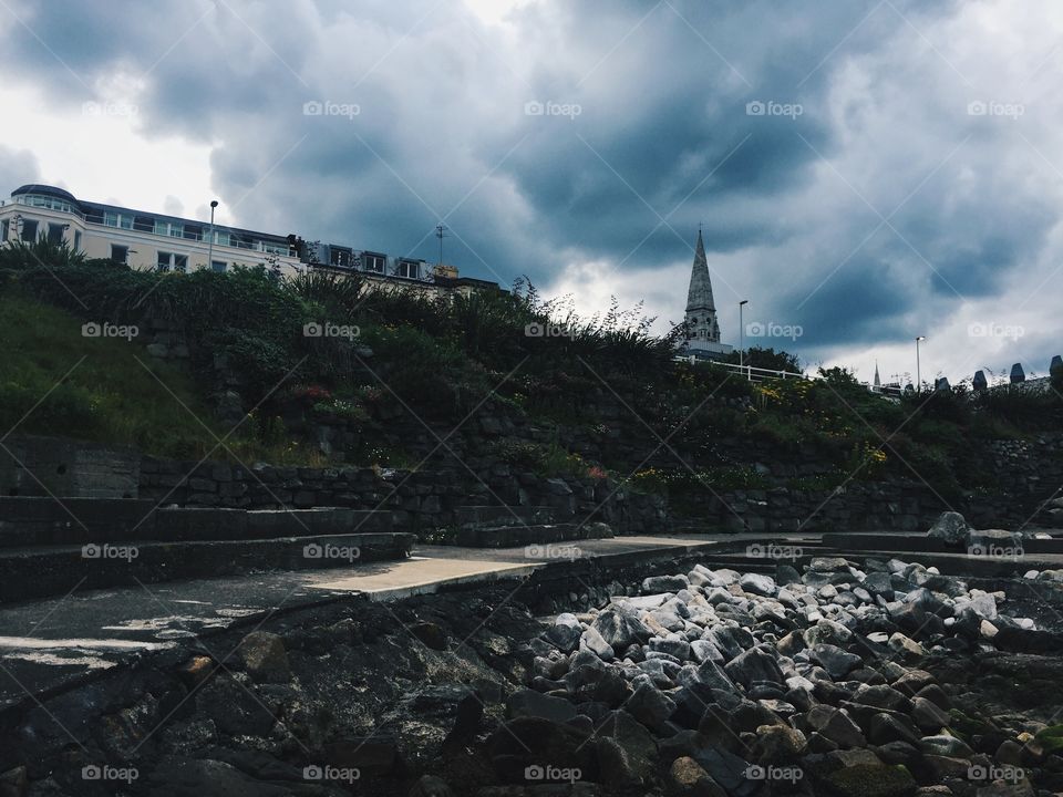 Cloudy day for traveling 