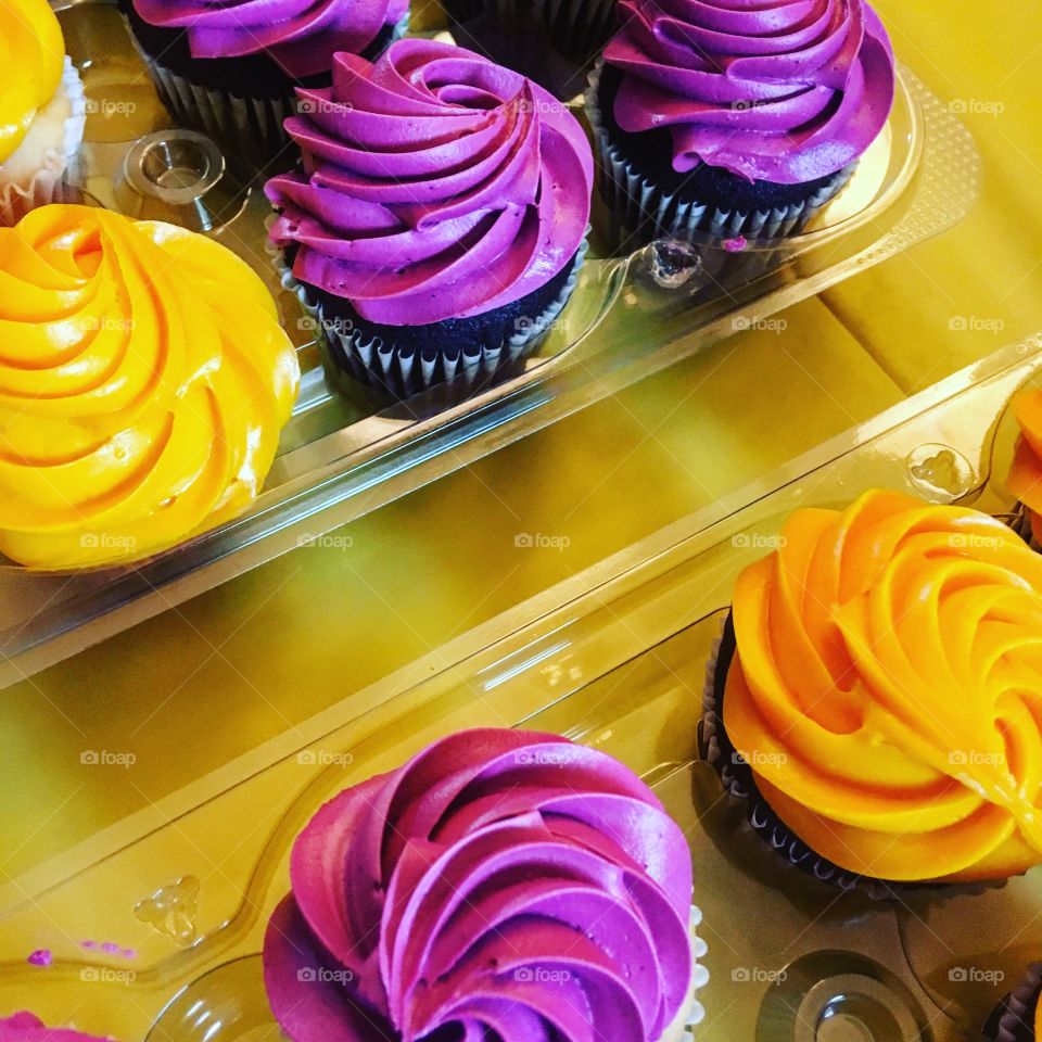 Cupcakes-Creamy and Colorful 